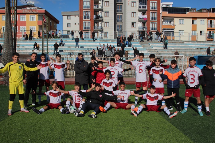 Kartalspor şampiyonluğa koşuyor