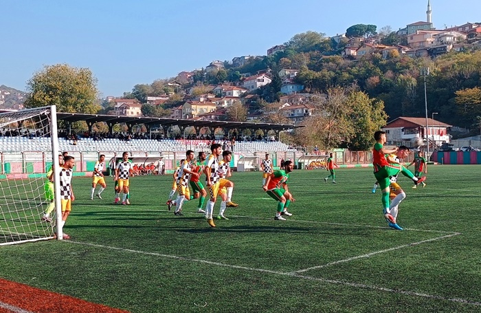 Paşabahçe ile Bayburt 1918 ile puanları paylaştılar