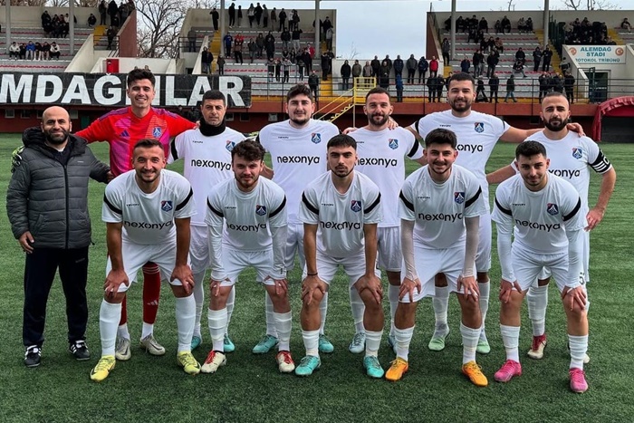 1877 Alemdağspor adım adım zirveye ilerliyor