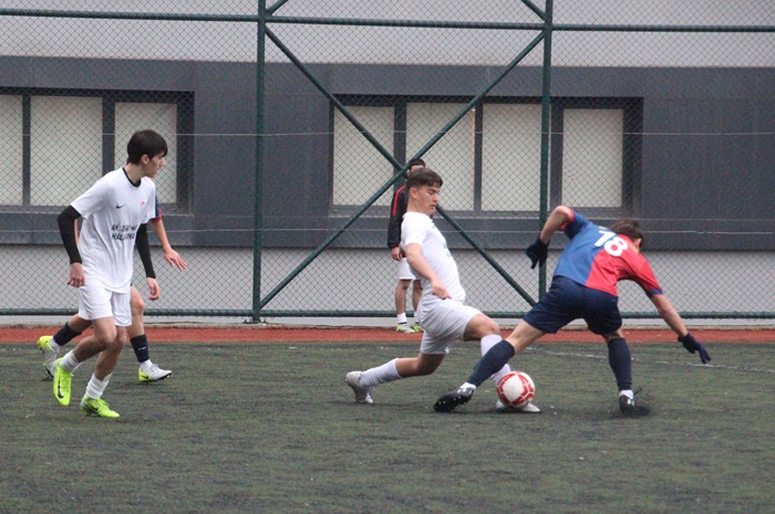 Selimiyespor geriden gelip kazandı