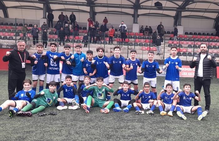 Ünalanspor 4 golle tur atladı