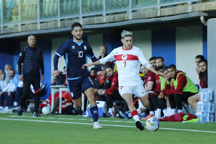 Efe Samet Meydan Dudulluspor’dan ayrıldı