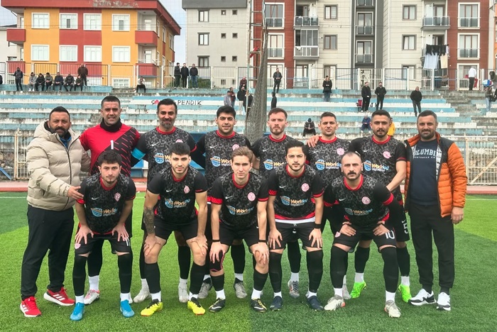 Yakacıkspor play-off umutlarını son maça taşıdı