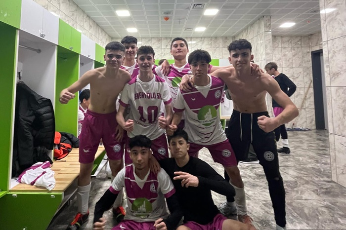 Feneryoluspor mükemmel bir dönüşle galip geldi
