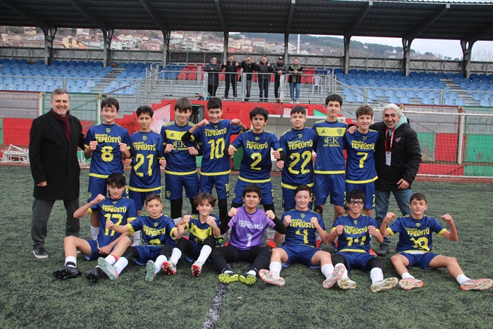 Ümraniye Tepeüstüspor Uzatmalarda Güldü