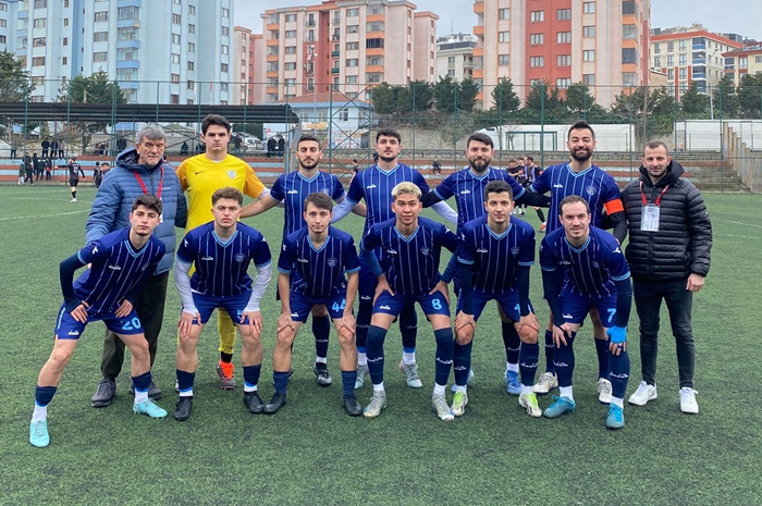 Valide Tayfunspor Play-Off Umudunu Sürdürdü