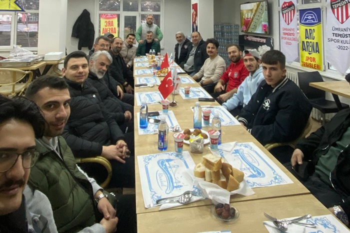 Ümraniye Tepeüstüspor Yönetimi İftarda Buluştu