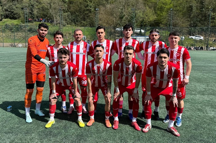 Cumhuriyetköyspor liderliği sevdi