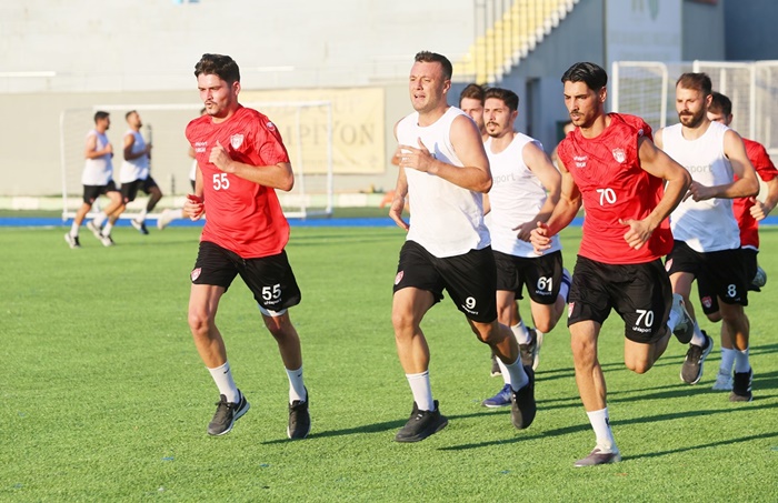 Avrupa Demirspor şampiyonluk parolasıyla sezona başladı
